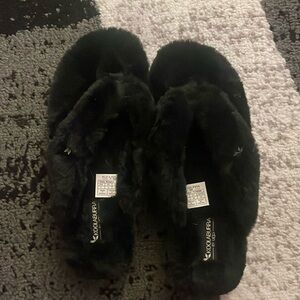 Kookaburra by Ugg Furr-ee black Thong Slipper size 7